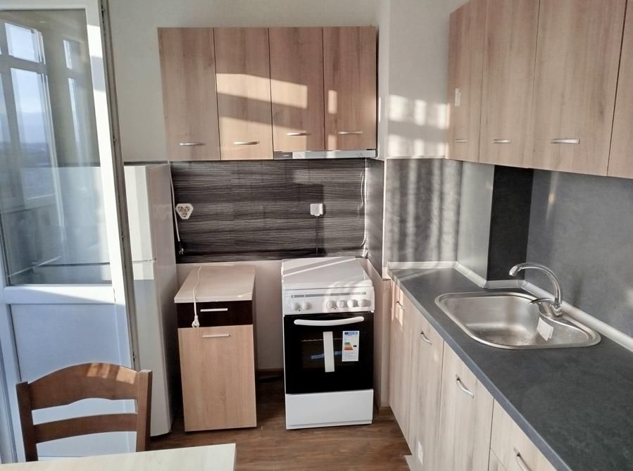 Дава се под наем Четиристаен апартамент в Пловдив, Каменица 2 - 89 кв.м за 475 € - Снимка #2