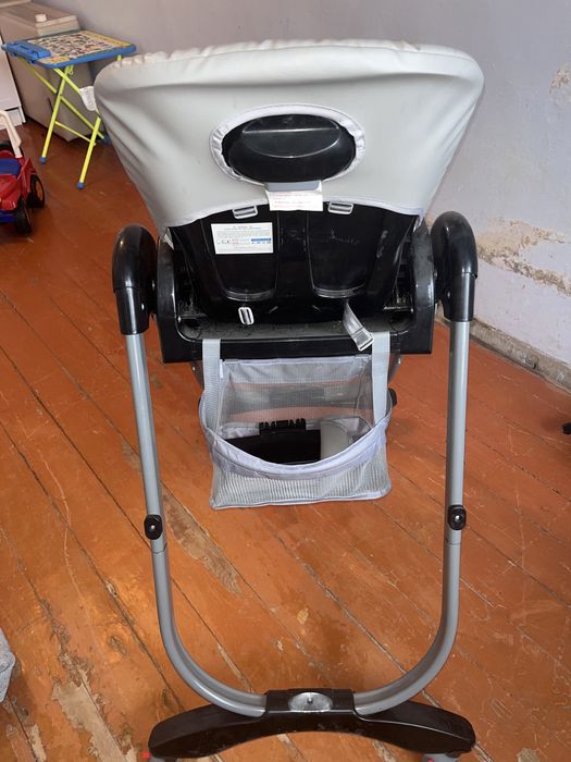 Продам стульчик для кормления