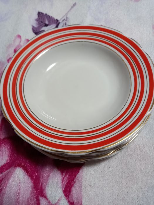 Тарелки под первые блюда