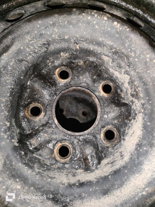 Продам летние шины с дисками