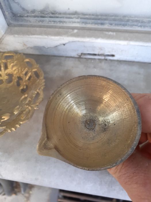 Бронзова фруктиера и месингово съдче за течност