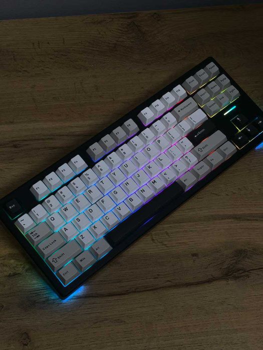 клавиатурa новый , с RGB