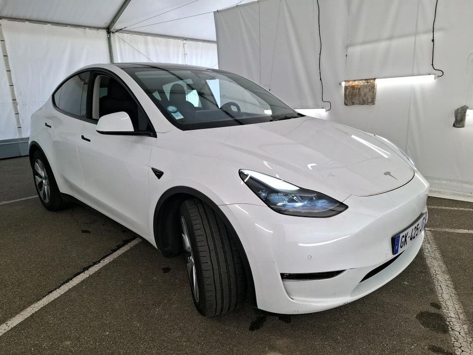 Tesla Model Y dual motor 4x4 ,garanție 2031  noiembrie, 92,000km