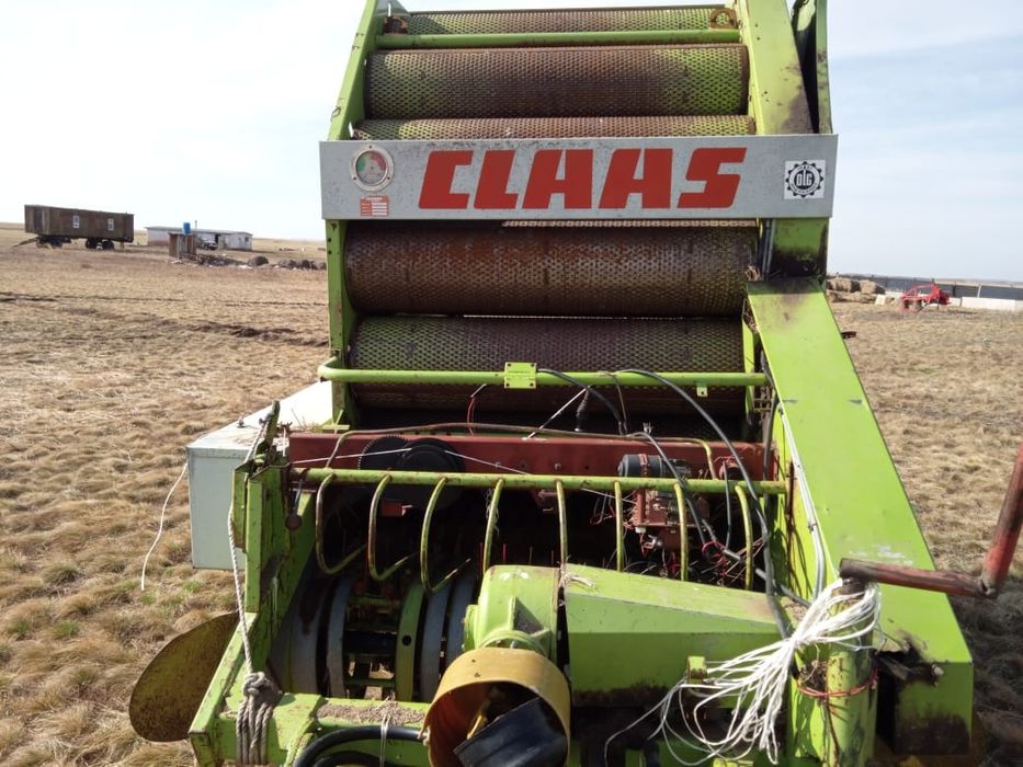 Пресс подборщик     .