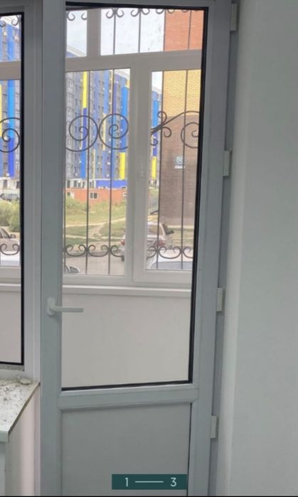 Пластиковый дверь