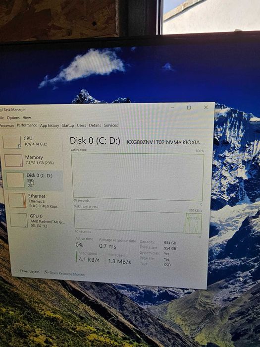 Sistem gaming Ryzen 7800X3d, 32gb DDR5, RTX 5060, SSD, Rgb, Fishtank!