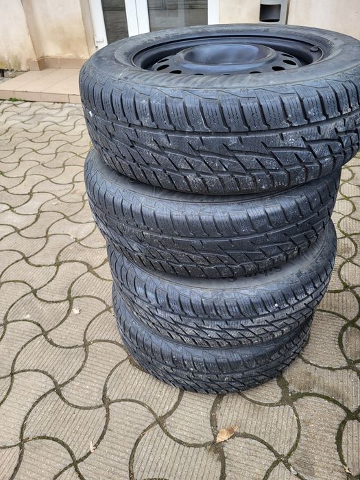 Vind anvelope iarna matador 215/70R16 215/70R16