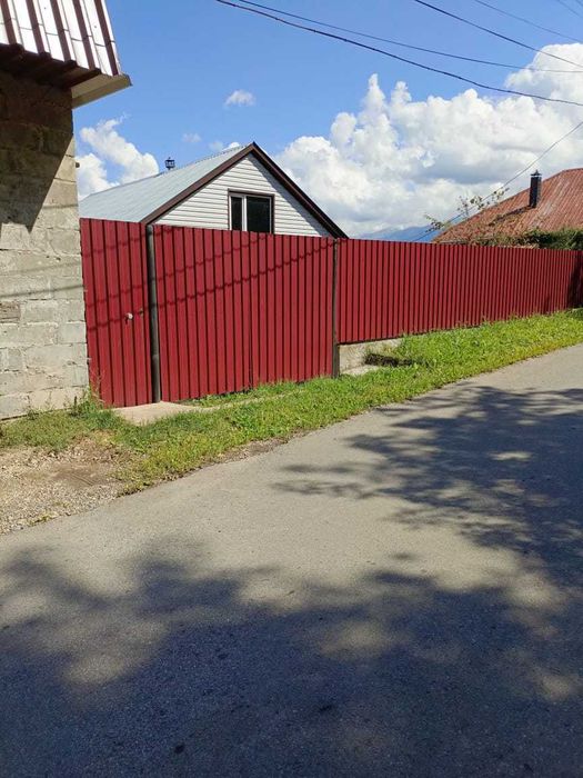 Продаётся дом в центре города.