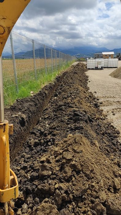 Închiriez mini excavator pt săpături și bobcat, transport piatra etc