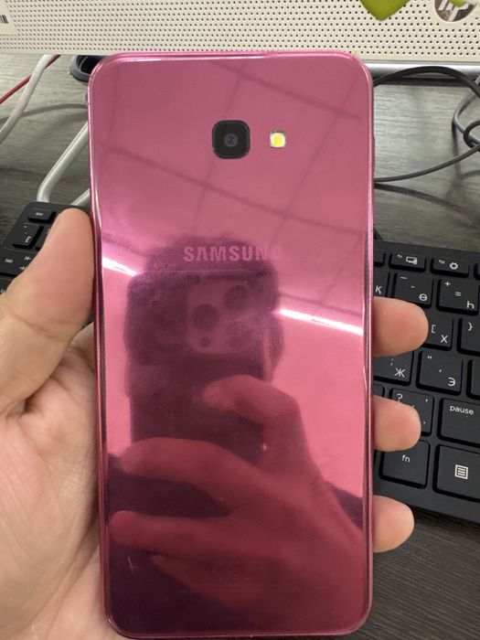 Продается Samsung Galaxy j4+