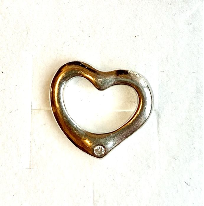 Pandantiv din argint in forma de inima cu diamant