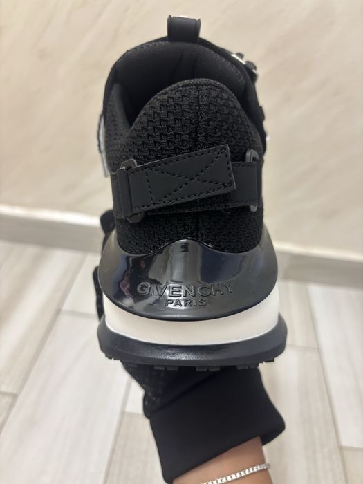 Adidasi Givenchy Paris