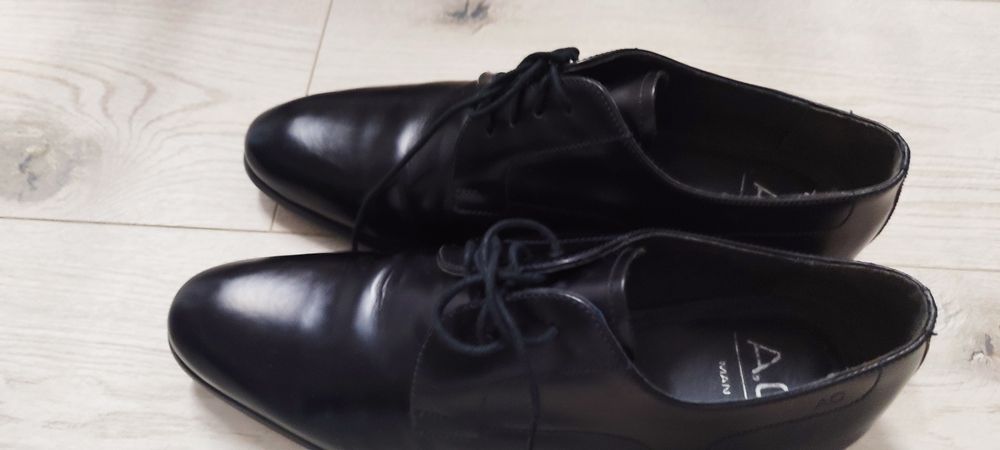 Vând pantofi  piele mărimea 42