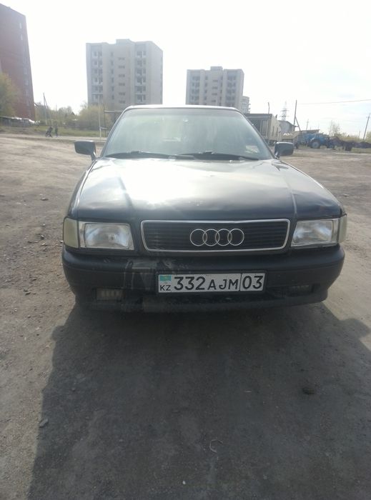 Продаем Ауди б4  год 1994