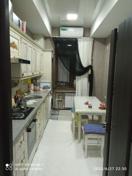 Продаётся  двух уровневая квартира, четырёх этажного дома, 4 ком 140кв