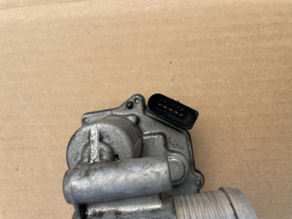 Clapeta Acceleratie Audi A6 C7 2.0 TDI CGLC CGLD CGLE cod 03L128063K