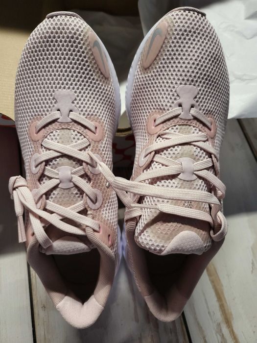 NIKE RENEW RUN, Дамски Маратонки, НОВИ