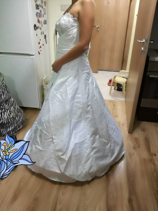 Сватбена / булчинска   рокля