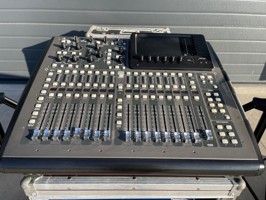 Inchiriez Sistem Sunet NEXO, Mixer X32