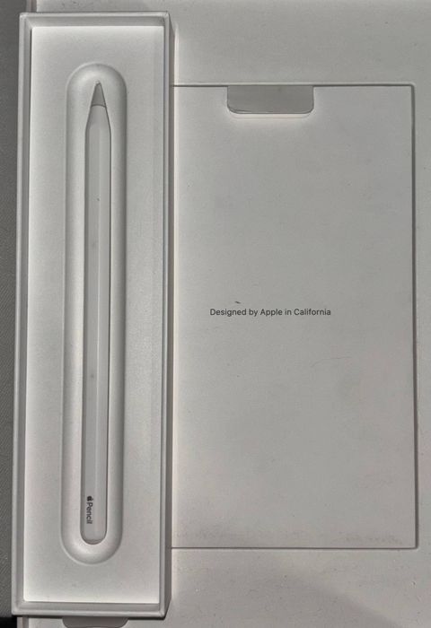 Продаю айпад

+ Apple Penci