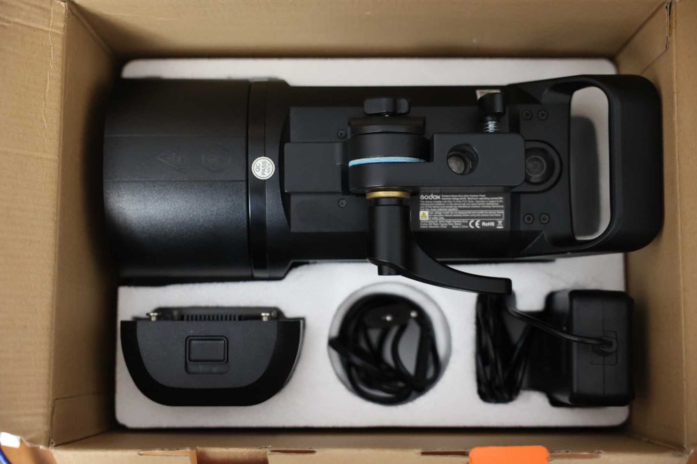 Продам Импульсный свет Godox Witstro AD600Pro