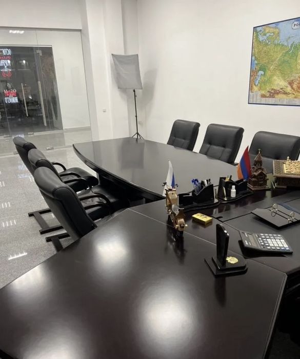 стол руководителя