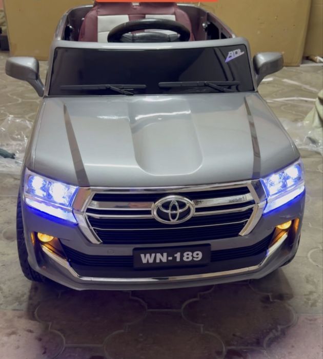 Toyota Land Cruiser 200 детская машина электромобиль для детей