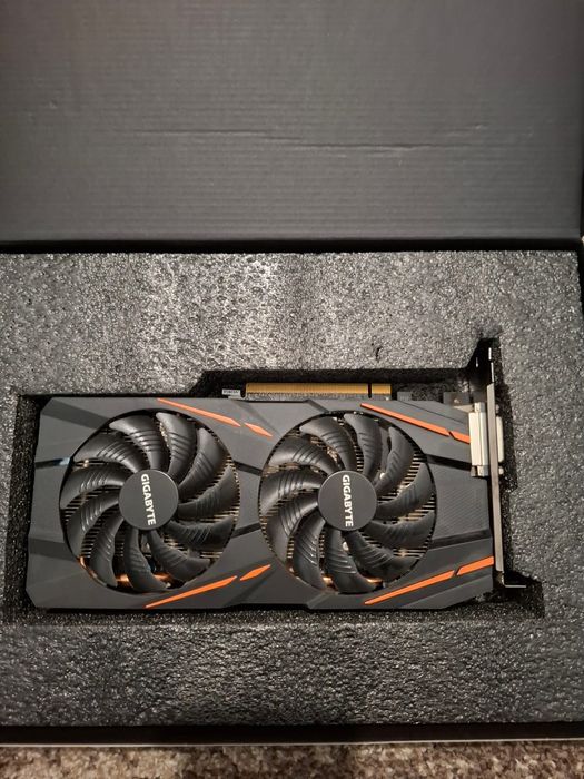Placa video Gigabyte Radeon RX570