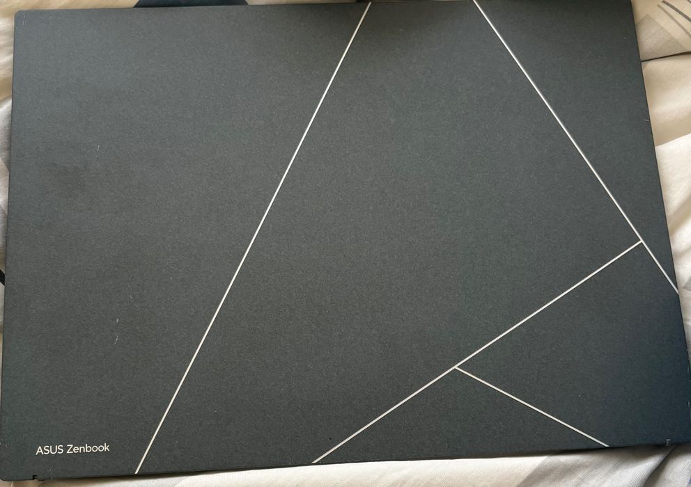 Лаптоп ASUS Zenbook 13S (2024)