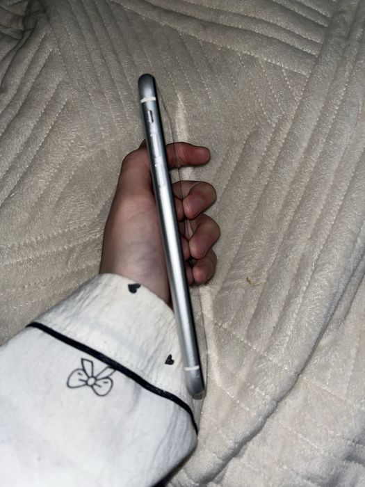 Айфон xr,продам срочно,пишите