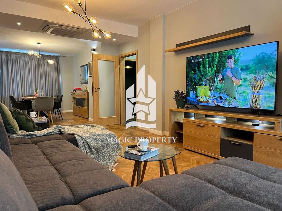 Дава се под наем Четиристаен апартамент в Бургас, Център - 100 кв.м за 969 € - Снимка #1