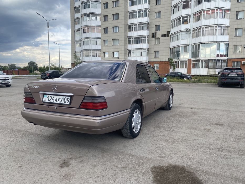 Продам мерседес 220