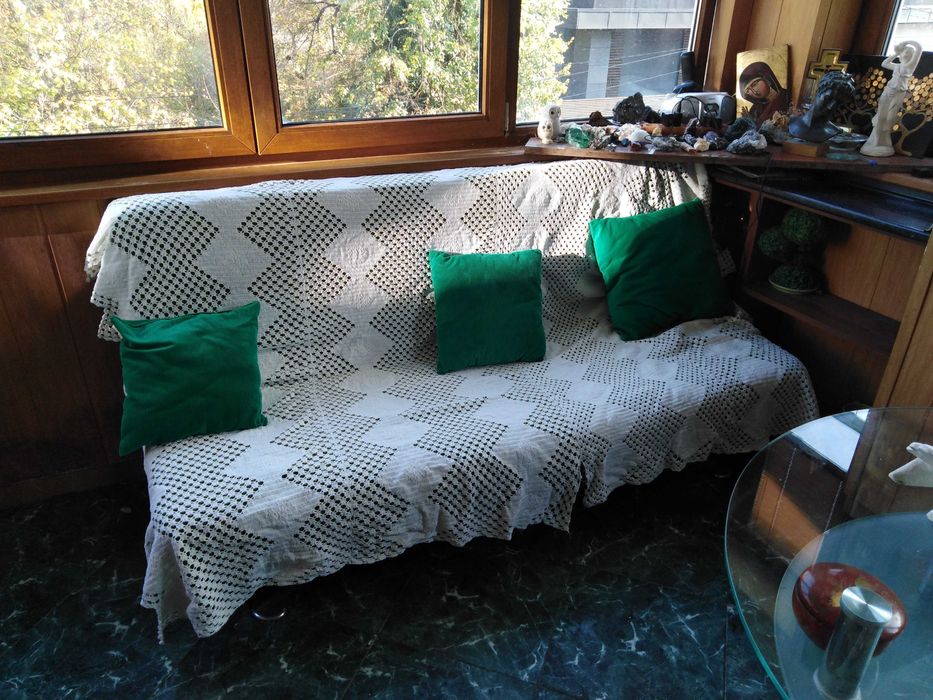 Диван продавам РАЗТЕГАТЕЛЕН