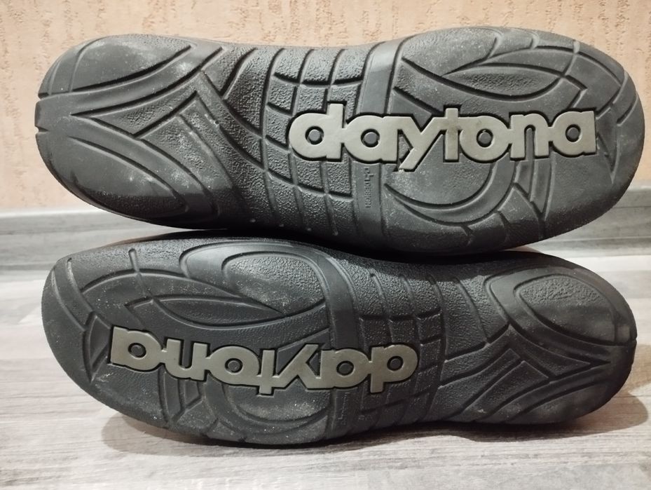 Ботуши daytona-gore-tex! номер 40!