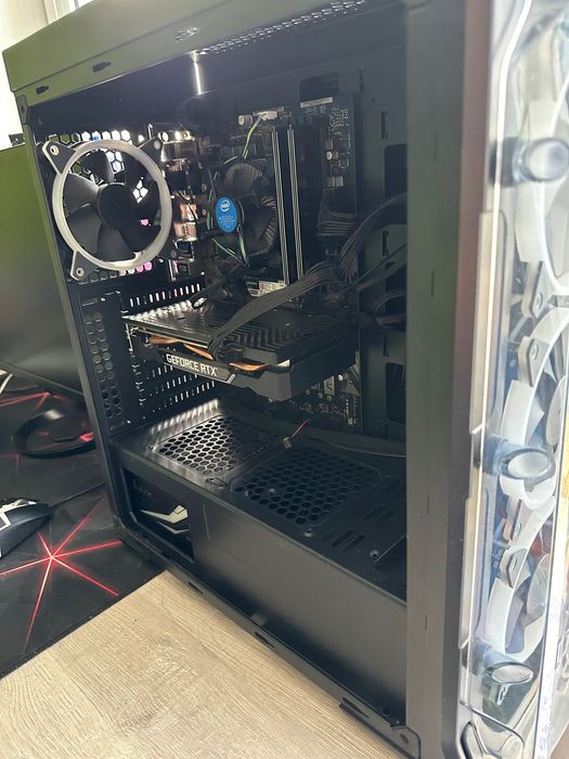 Настолен компютър