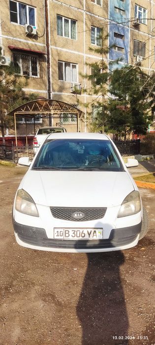 Kia Rio sedan 2009