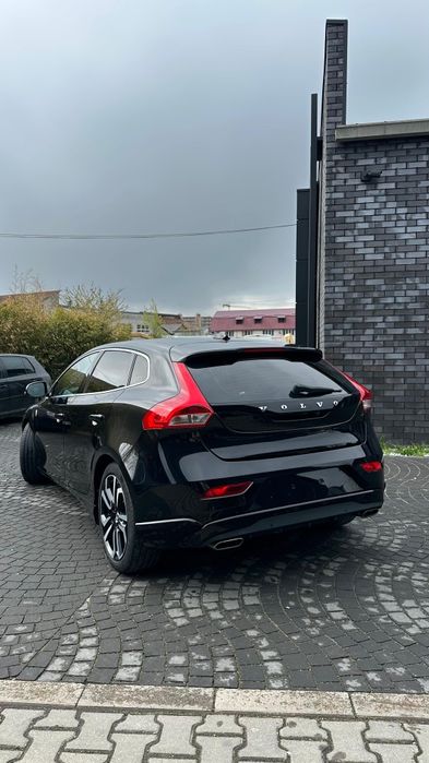 Volvo v40 D4 An 2015 ,190 HP Full Preț negociabil.