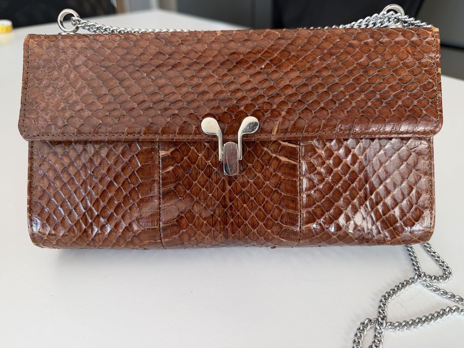 Geanta din piele de şarpe