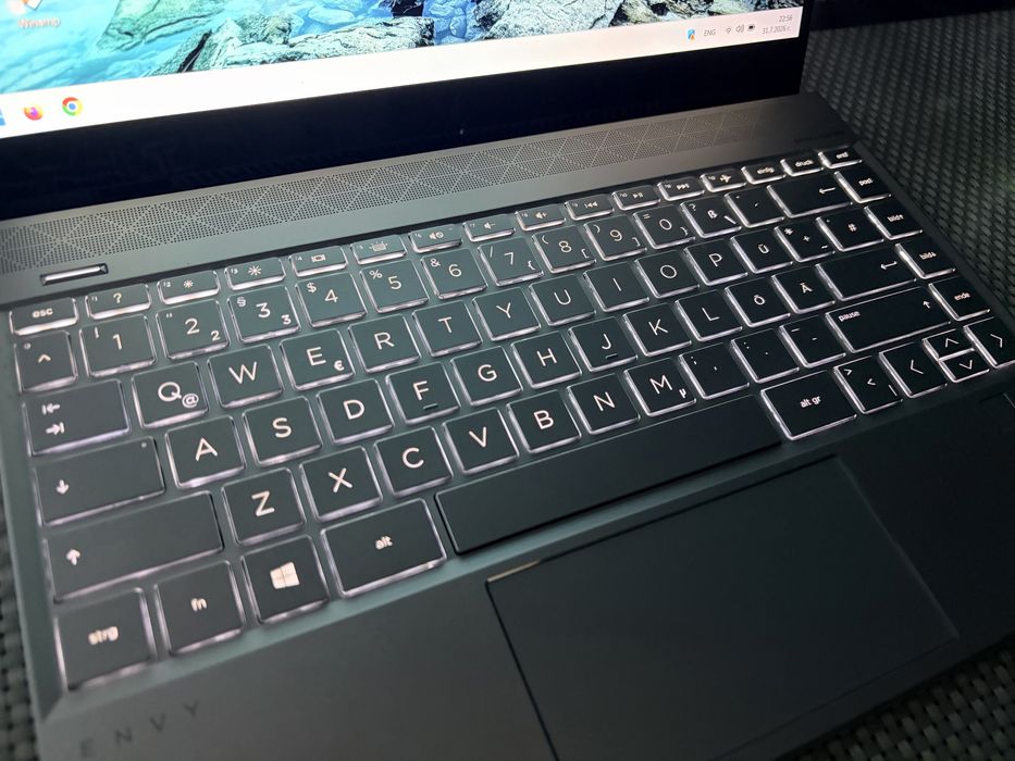 HP Envy 13-AQ0002ng | Intel Core i7 | 8 GB RAM | 500 GB SSD | Windows 11