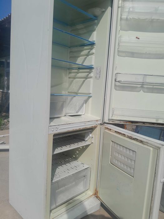 Холодильник на запчасть