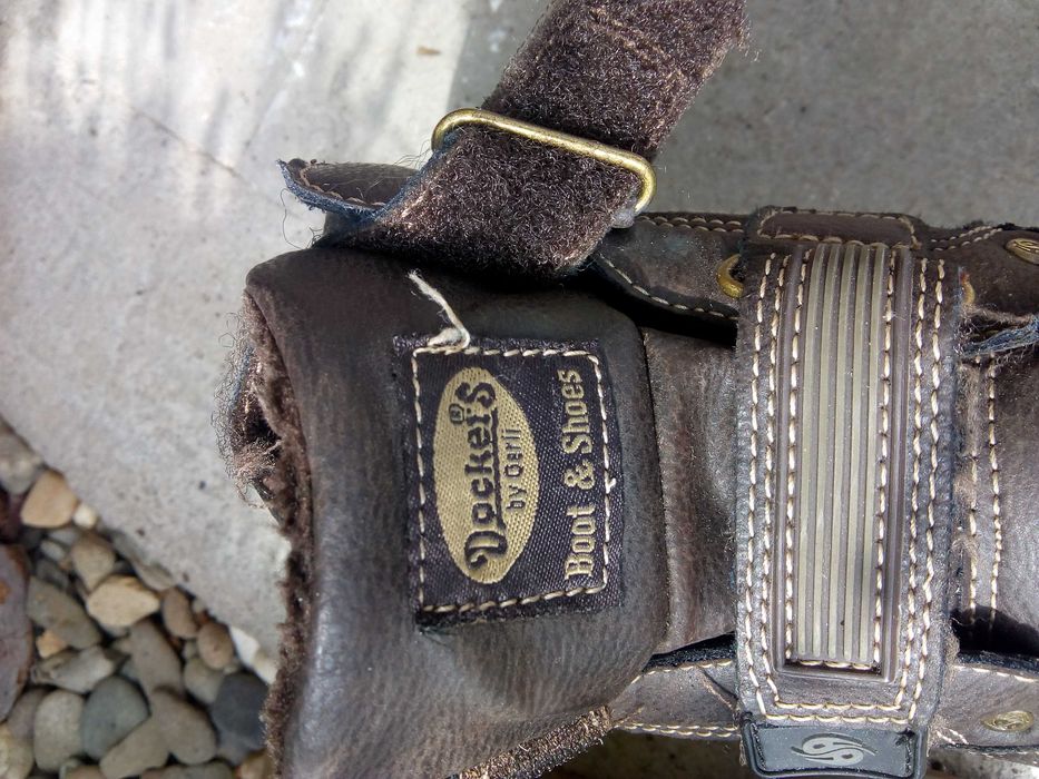 Vând ghete îmblănite Dokers