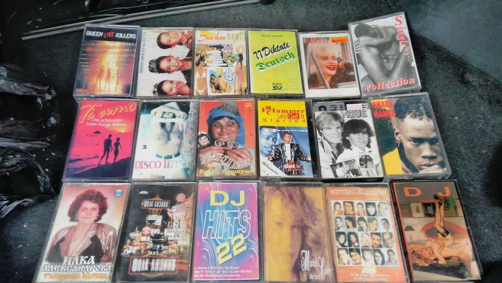 АУДИОКАСЕТИ за касетофон, Sony,TDK и други. 30 броя с кутийки