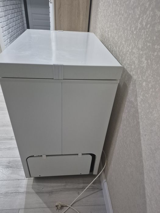 Продаю морозильную камеру