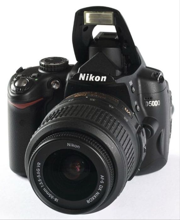 Фотоаппарат Nikon D5000