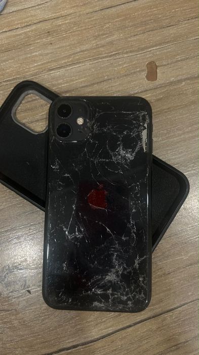 Iphone 11 64 gb 67 akb