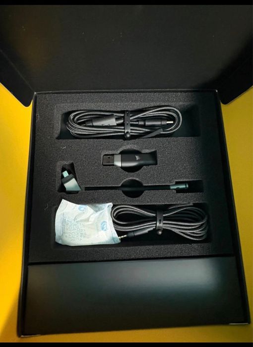 Casti gaming  , Corsair Virtuoso RGB – NOI, desfacute doar pentru poze