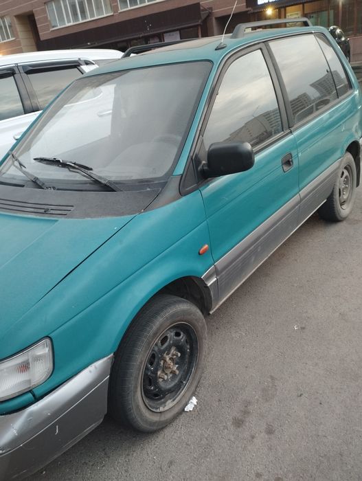 Митсубиси спейс вагон