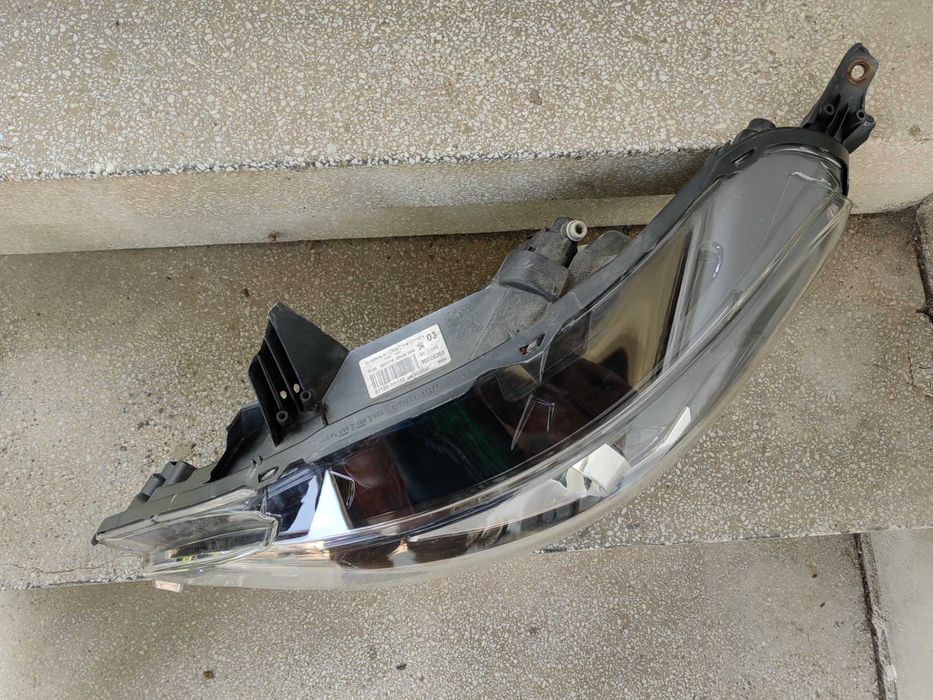 Фар Peugeot 108 ляв LED/Фар пежо 108 LED/Фар Pejo 108