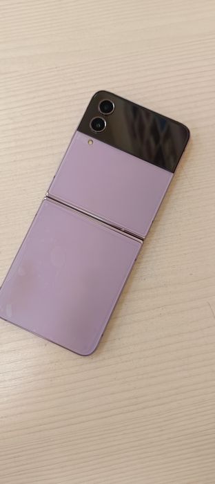 Samsung Z flip 4
