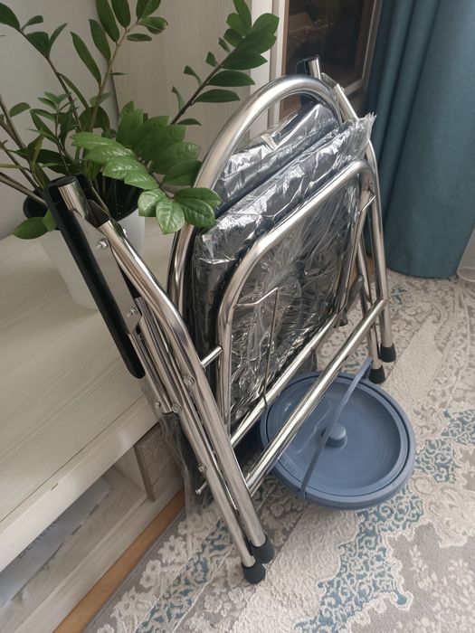 Кресло туалет новый